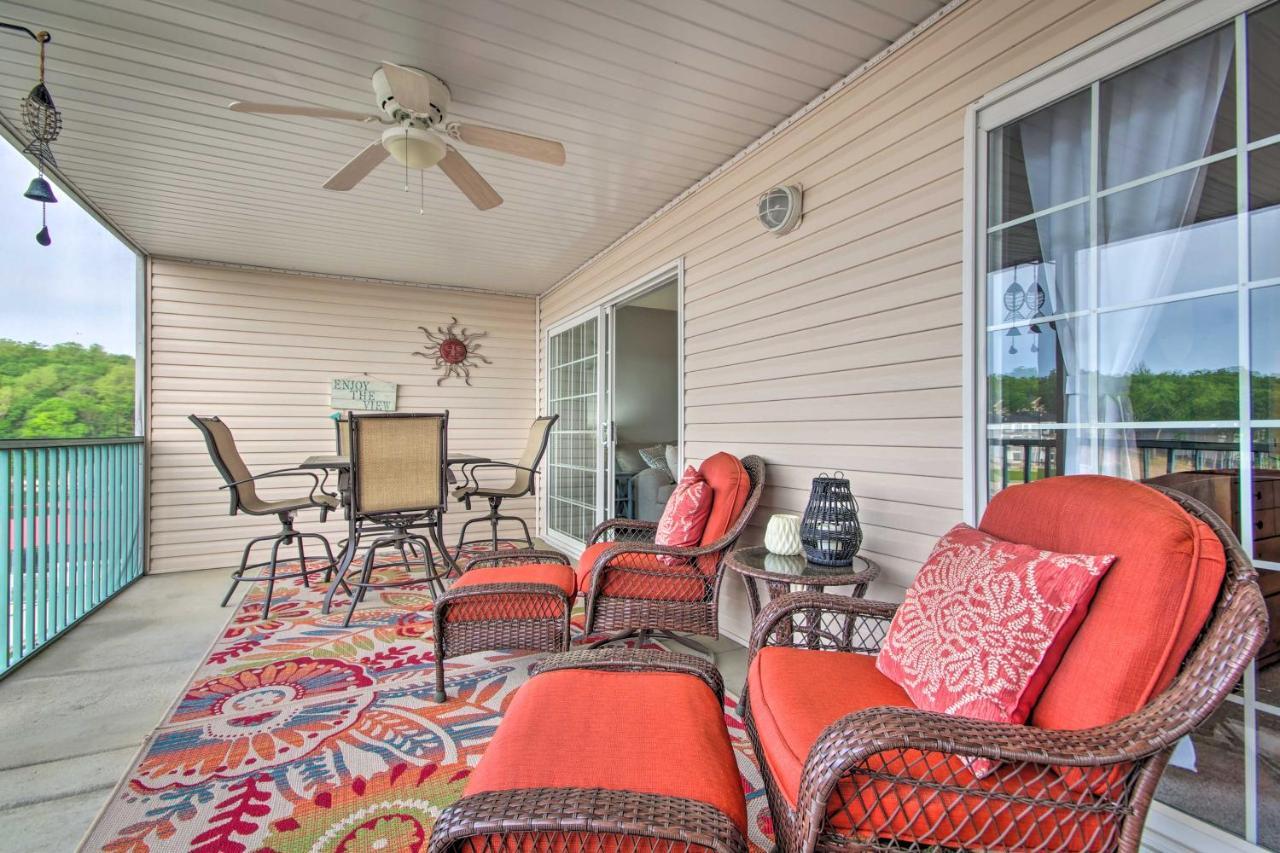 Sleek Lake Ozark Gem With Views And Pool Access! 외부 사진